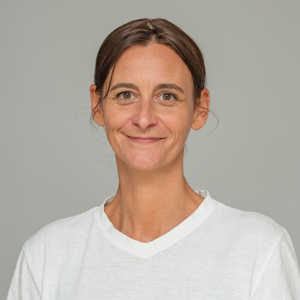 Sina Amhof
